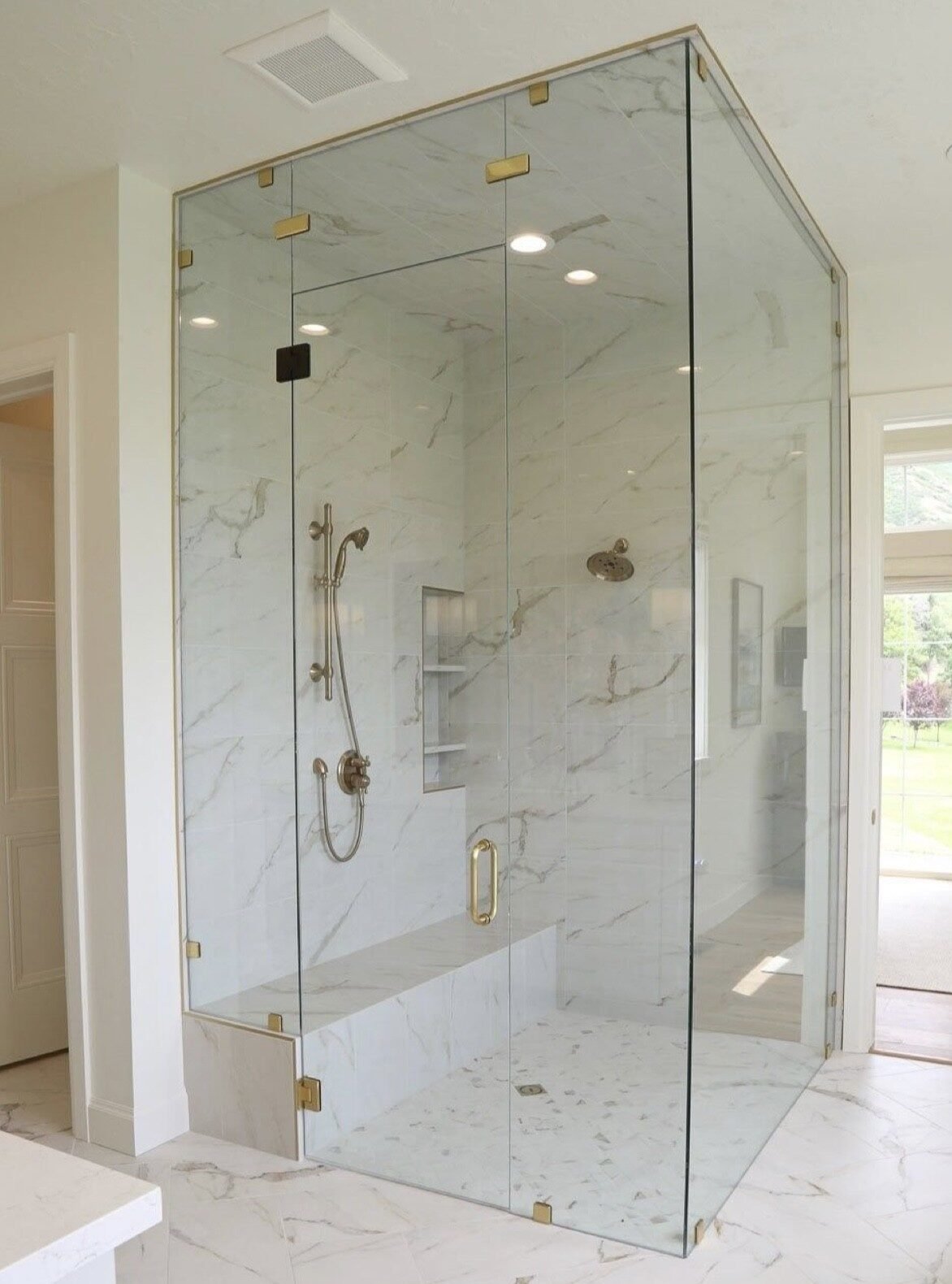 walk in curb-less shower